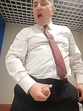 BigCristh79 online show from October 3, 2025, 1:53 am