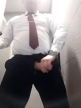 BigCristh79 online show from September 14, 2025, 4:13 am