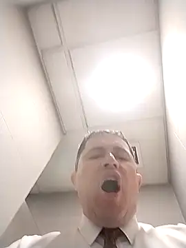 BigCristh79 online show from October 26, 2025, 9:59 pm