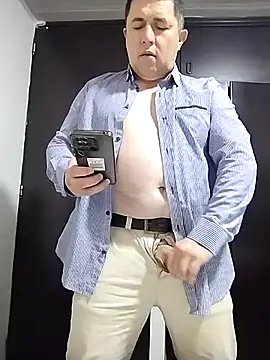 BigCristh79 online show from February 4, 2026, 7:31 pm