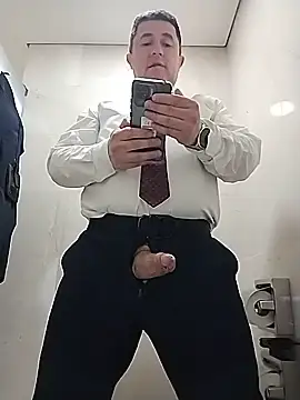 BigCristh79 online show from July 5, 2026, 9:21 pm