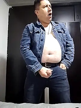 BigCristh79 online show from April 7, 2026, 1:57 pm