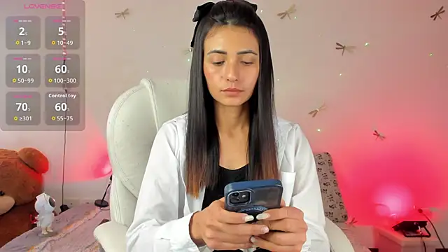 Snapshot of princessluna_19 chatting on October 7, 2025, 10:11 pm princessluna 19 online show from October 7, 2025, 10:11 pm