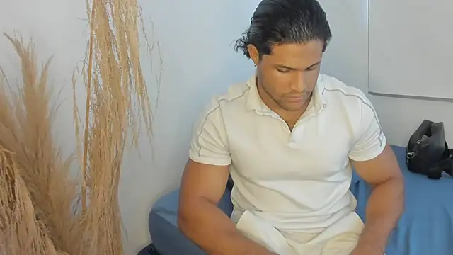 Evansdark1 online show from February 19, 2026, 9:45 pm