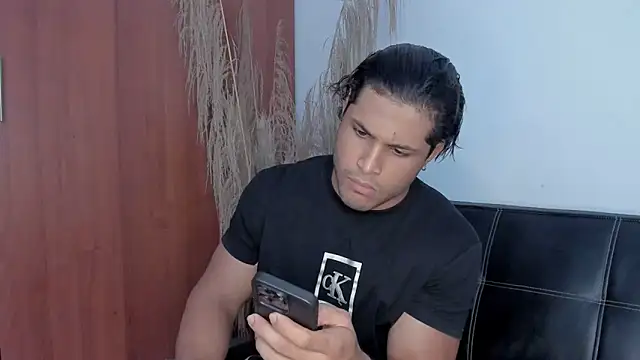 Evansdark1 online show from September 22, 2025, 9:32 pm