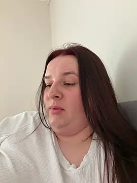 Snapshot of Curvaceouscarla chatting on July 1, 2026, 12:38 pm Curvaceouscarla online show from July 1, 2026, 12:38 pm