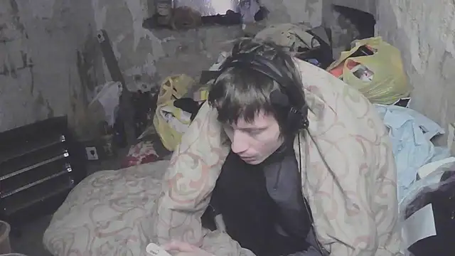 Snapshot of makarov1993 chatting on April 28, 2026, 2:27 am makarov1993 online show from April 28, 2026, 2:27 am