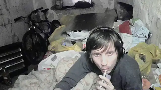 Snapshot of makarov1993 chatting on May 14, 2026, 9:34 pm makarov1993 online show from May 14, 2026, 9:34 pm