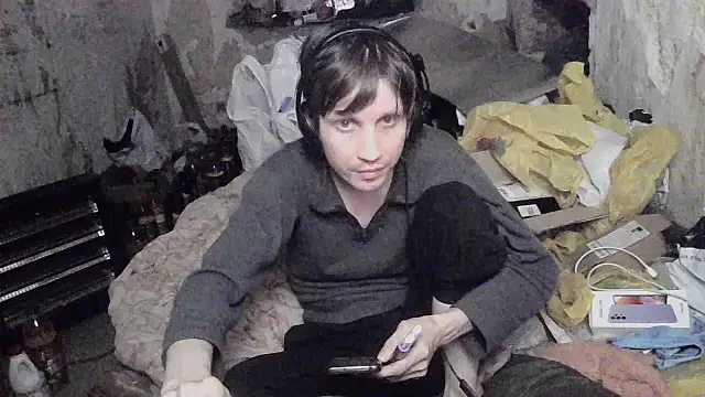 Snapshot of makarov1993 chatting on May 28, 2026, 9:43 pm makarov1993 online show from May 28, 2026, 9:43 pm