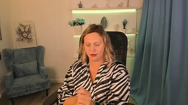 Snapshot of NinaStarle chatting on September 20, 2025, 5:12 am NinaStarle online show from September 20, 2025, 5:12 am