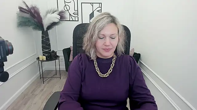 Snapshot of NinaStarle chatting on November 30, 2025, 4:24 am NinaStarle online show from November 30, 2025, 4:24 am