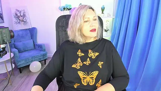 Snapshot of NinaStarle chatting on December 1, 2025, 4:35 am NinaStarle online show from December 1, 2025, 4:35 am