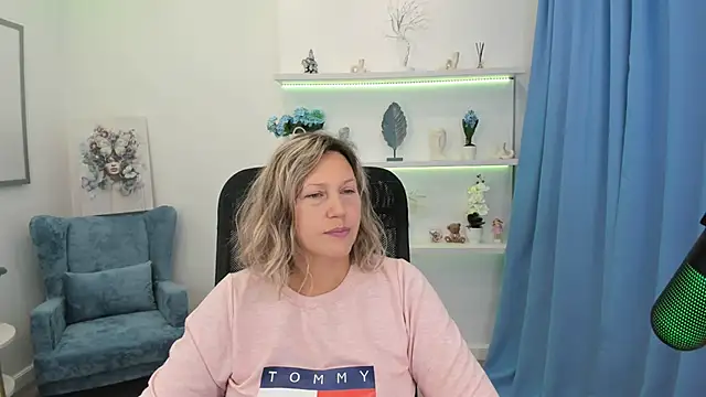 Snapshot of NinaStarle chatting on September 19, 2025, 11:58 am NinaStarle online show from September 19, 2025, 11:58 am