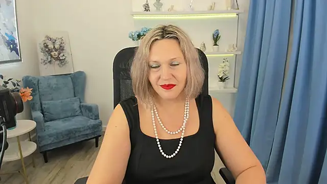 Snapshot of NinaStarle chatting on November 23, 2025, 11:42 am NinaStarle online show from November 23, 2025, 11:42 am