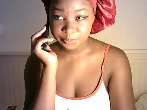 Snapshot of zoe215 chatting on June 30, 2026, 10:26 am zoe215 online show from June 30, 2026, 10:26 am