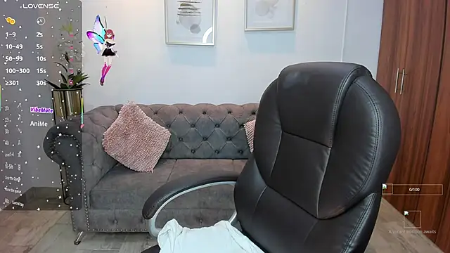 Snapshot of dafne_hills chatting on October 21, 2025, 7:13 pm dafne hills online show from October 21, 2025, 7:13 pm