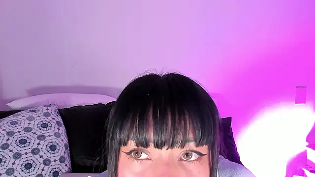 Snapshot of Londonttipton chatting on February 10, 2026, 2:32 am Londonttipton online show from February 10, 2026, 2:32 am