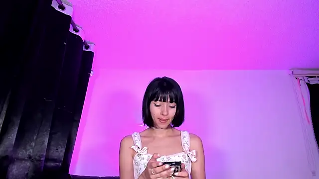 Snapshot of Londonttipton chatting on November 11, 2025, 1:55 am Londonttipton online show from November 11, 2025, 1:55 am