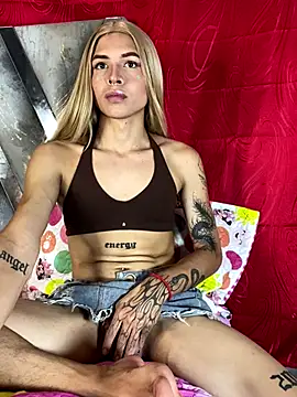Snapshot of doll_celestets chatting on October 5, 2025, 3:36 pm doll celestets online show from October 5, 2025, 3:36 pm