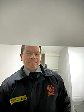 Manu0586 online show from October 5, 2025, 2:57 am