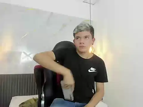 Snapshot of AndyFame1 chatting on February 17, 2026, 6:16 pm AndyFame1 online show from February 17, 2026, 6:16 pm