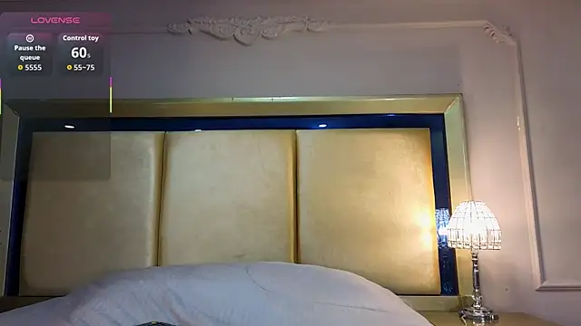 Snapshot of CharlesBrown_ chatting on November 26, 2025, 1:22 pm CharlesBrown online show from November 26, 2025, 1:22 pm