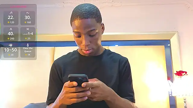 Snapshot of CharlesBrown_ chatting on October 29, 2025, 9:14 pm CharlesBrown online show from October 29, 2025, 9:14 pm