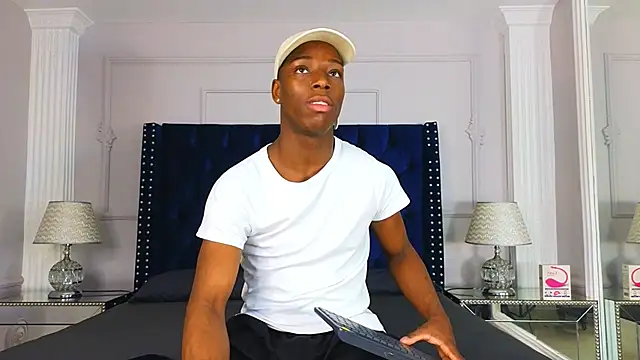 CharlesBrown  online show from April 26, 2026, 3:31 pm