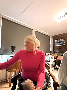 Snapshot of SexyKato001 chatting on October 17, 2025, 1:57 pm SexyKato001 online show from October 17, 2025, 1:57 pm