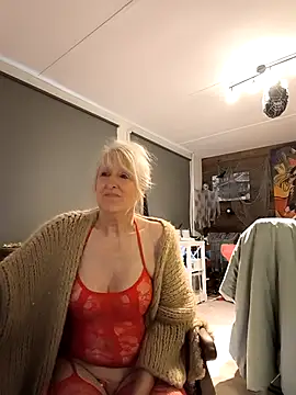 Snapshot of SexyKato001 chatting on November 19, 2025, 8:36 am SexyKato001 online show from November 19, 2025, 8:36 am