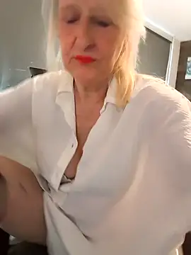 Snapshot of SexyKato001 chatting on October 16, 2025, 8:44 am SexyKato001 online show from October 16, 2025, 8:44 am