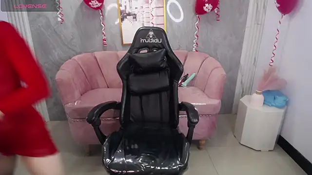 Snapshot of mady0619_ch chatting on February 14, 2026, 12:27 pm mady0619 ch online show from February 14, 2026, 12:27 pm