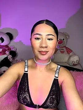 Snapshot of evelyn_ch_ chatting on October 2, 2025, 10:40 am evelyn ch online show from October 2, 2025, 10:40 am