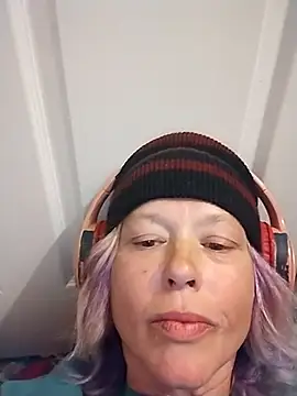 Snapshot of anonymity_awaits@xh chatting on November 7, 2025, 4:50 am anonymity awaitsxh online show from November 7, 2025, 4:50 am