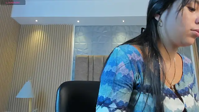 Snapshot of freyja_sweet_ chatting on September 9, 2025, 10:57 am freyja sweet  online show from September 9, 2025, 10:57 am