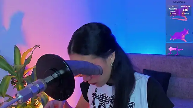 alicemoon   online show from February 13, 2026, 10:54 pm