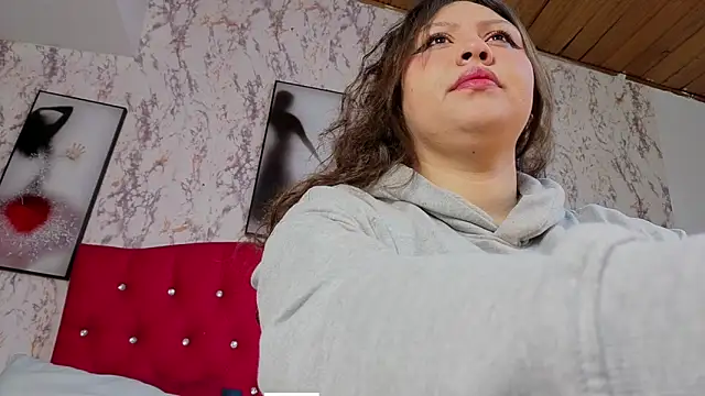 Snapshot of Larissa_Antonella chatting on February 23, 2026, 4:14 am Larissa Antonella online show from February 23, 2026, 4:14 am