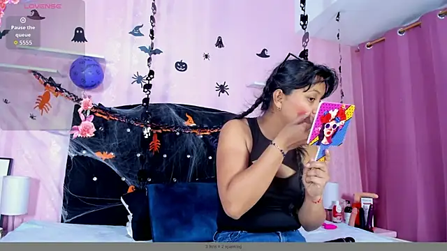 Snapshot of Azul_Moon chatting on October 22, 2025, 3:50 am Azul Moon online show from October 22, 2025, 3:50 am