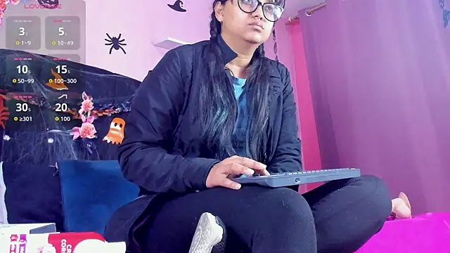 Snapshot of Azul_Moon chatting on October 28, 2025, 3:51 am Azul Moon online show from October 28, 2025, 3:51 am