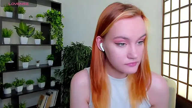 Ida FaneStain online show from October 19, 2025, 2:47 am