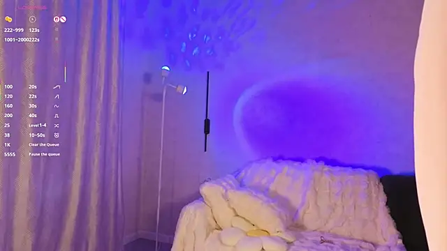 Nelly Kimm online show from April 13, 2026, 1:20 am