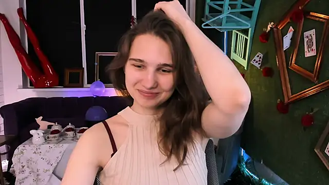 TessaMill online show from September 29, 2025, 5:36 am