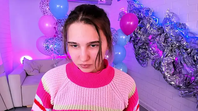 Snapshot of TessaMill chatting on February 2, 2026, 11:31 am TessaMill online show from February 2, 2026, 11:31 am