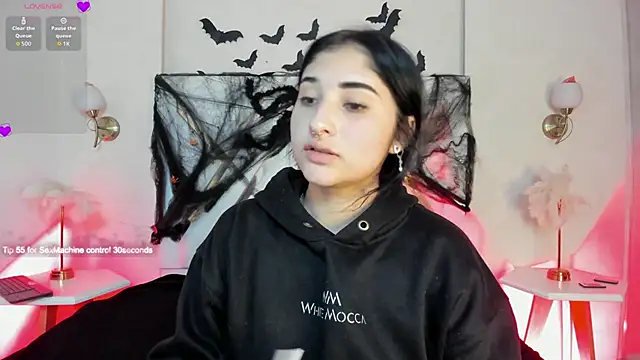 Snapshot of KattEngel chatting on October 5, 2025, 2:57 am KattEngel online show from October 5, 2025, 2:57 am