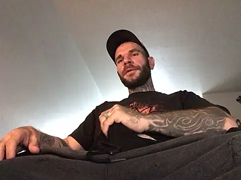 BlueCollarTattoos online show from April 16, 2026, 8:53 pm