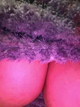 Dassing strip couple online show from January 17, 2026, 6:39 am