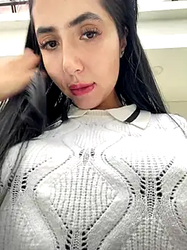 Snapshot of oh_nina chatting on November 4, 2025, 8:01 pm oh nina online show from November 4, 2025, 8:01 pm