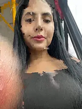 Snapshot of oh_nina chatting on October 29, 2025, 8:08 pm oh nina online show from October 29, 2025, 8:08 pm