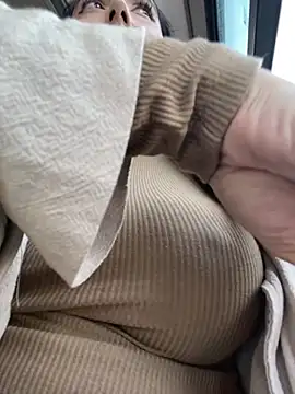 Snapshot of oh_nina chatting on September 11, 2025, 9:04 pm oh nina online show from September 11, 2025, 9:04 pm