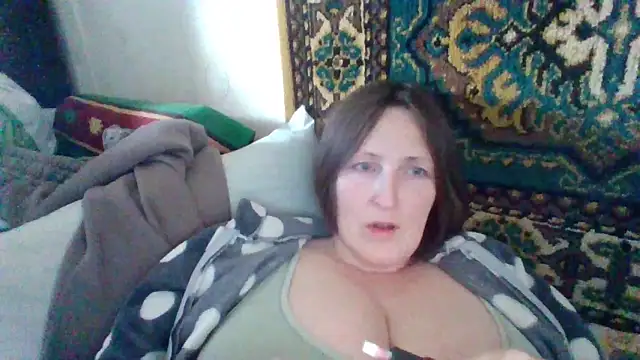 Snapshot of AllaSowinskaya chatting on November 3, 2025, 10:52 am AllaSowinskaya online show from November 3, 2025, 10:52 am